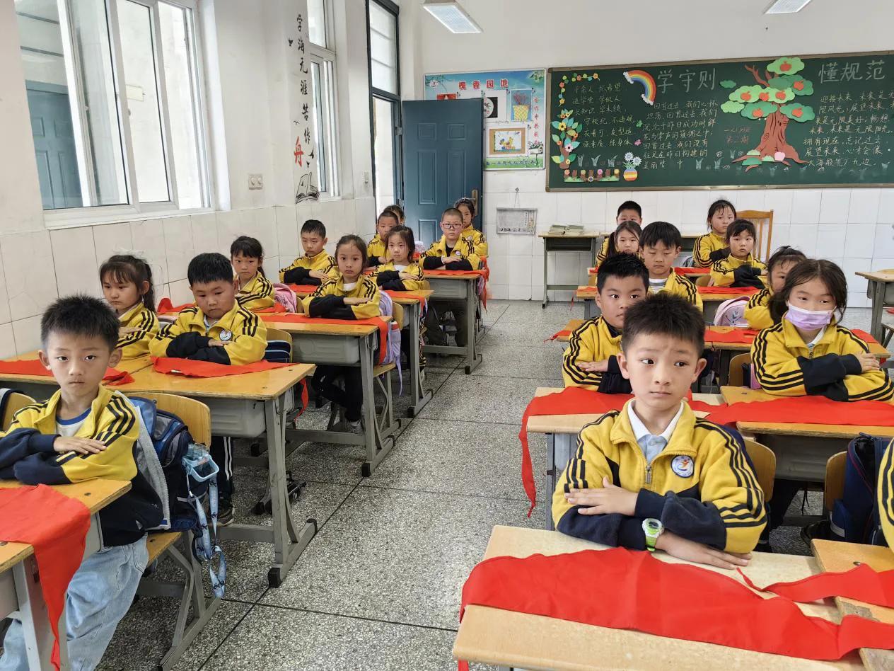 童心向*党**▏陈俊学校入队考核游园会开始啦！