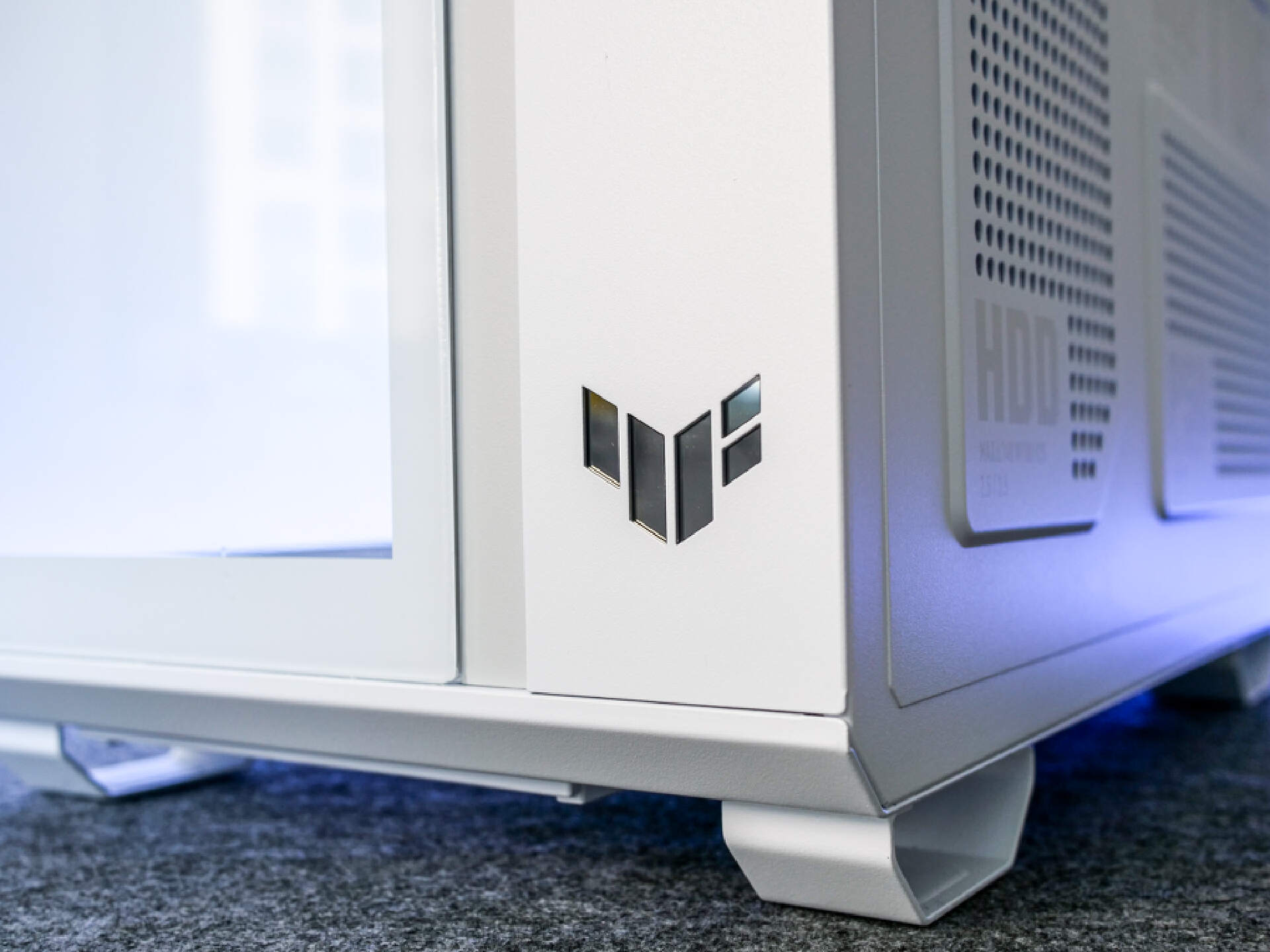 华硕gt502机箱教学,华硕tuf502弹药库机箱装机视频