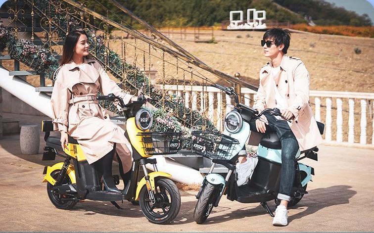 目前电动车石墨烯电池哪款最好,石墨烯和锂电池电动车哪个好