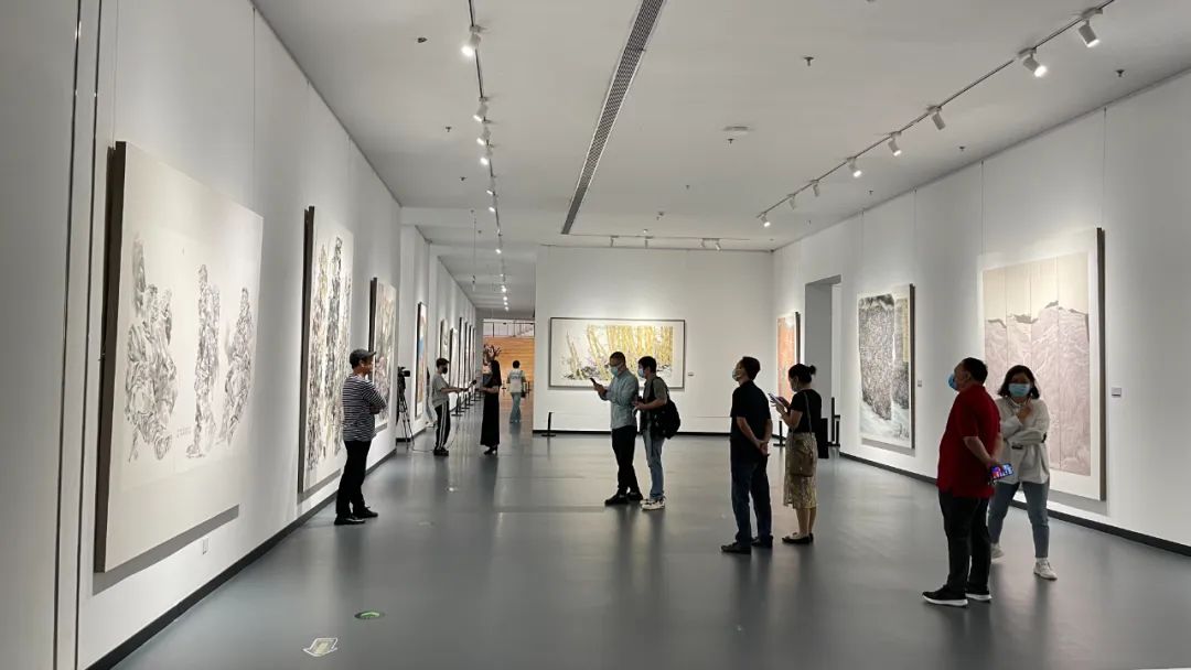 大美长城——唐山市“喜迎二十大共建新家园”主题创作美术作品展开幕