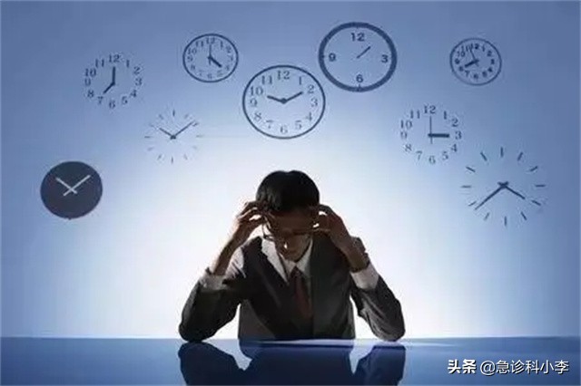 身上出现不痒的小红点是怎么回事,身上突然起了很多小红点不痛不痒