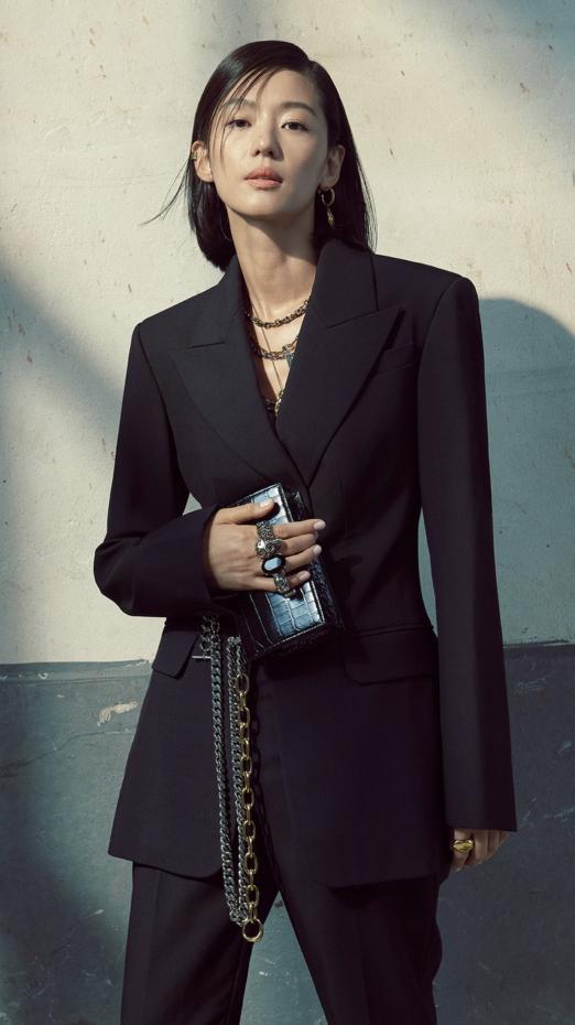 千颂伊现在多少岁了,38岁千颂伊近况