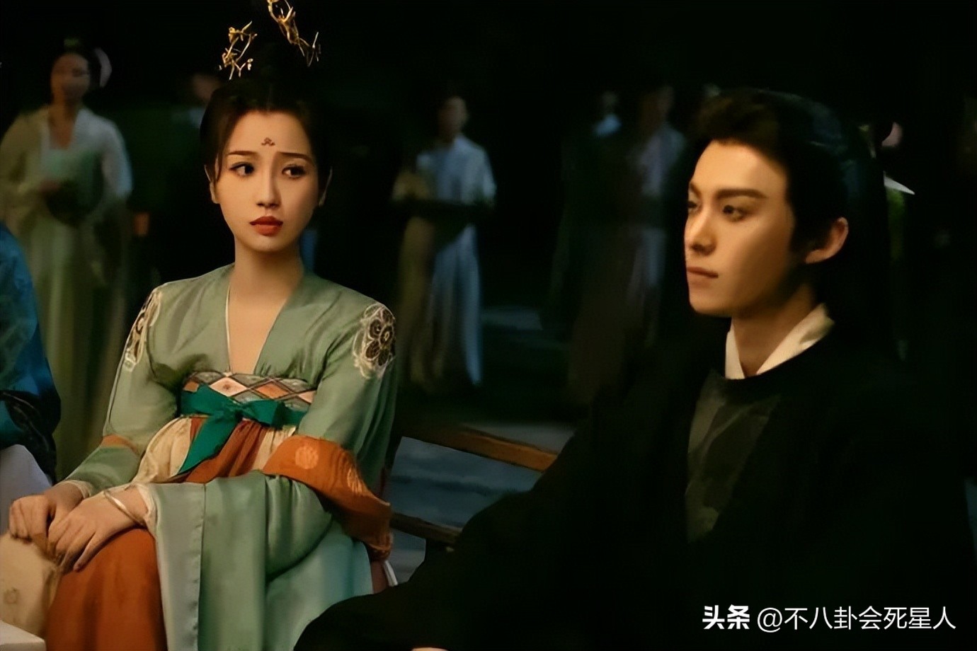 近期热播的8部剧，本以为都会糊，没想到出现一匹黑马