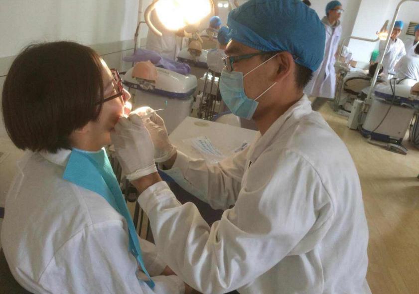 医学类薪资较高的专业,就业前景最好的医学行业