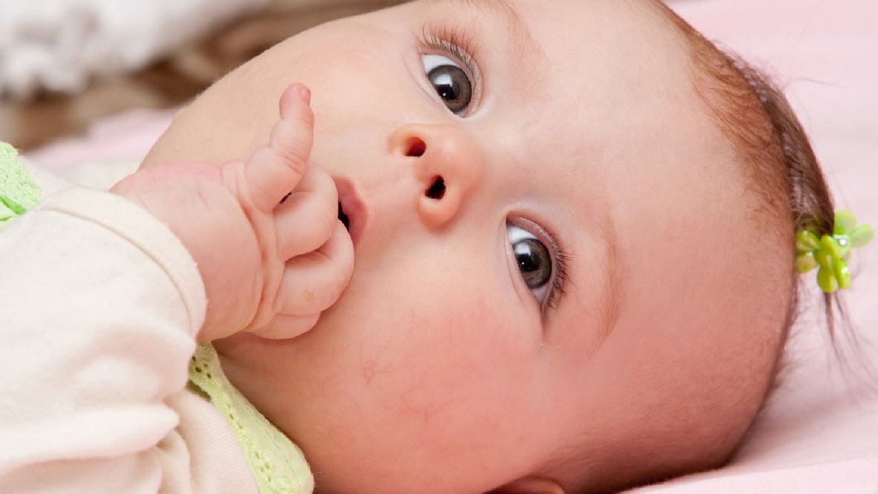 宝宝摔到头怎么处理最好,宝宝摔到头应该怎么处理涂什么药