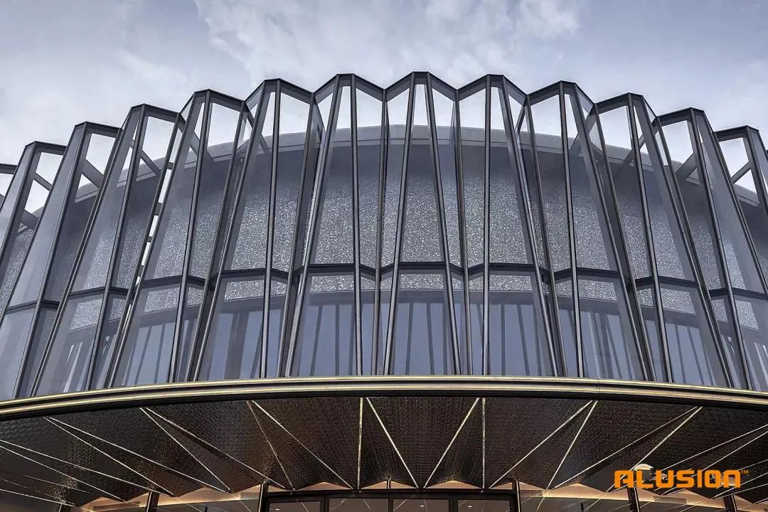 泡沫铝夜间效果图片,泡沫铝透光效果图