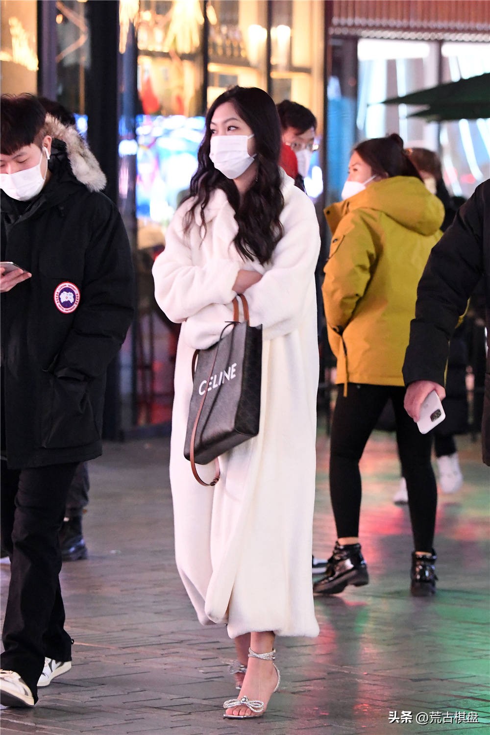 达芙妮细跟高跟鞋冬季,细跟方口高跟鞋冬季搭配