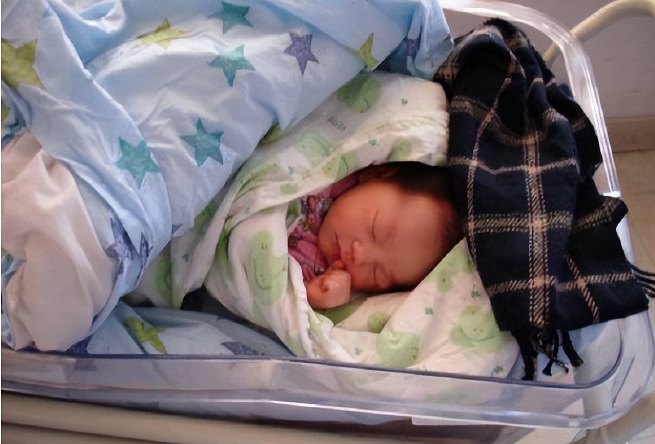 夜魔降临,惨害11名女性后竟将她下面肢解连8岁女童都不放过?