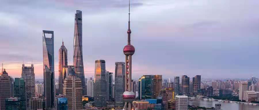 上海现在该买住宅还是公寓,上海现在买房子比较合适的地段