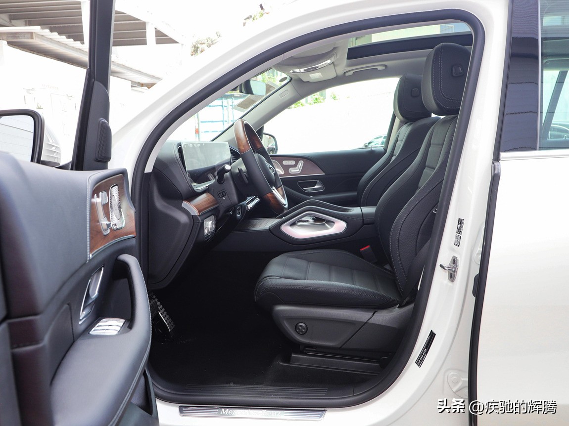 22款奔驰gls450豪华版白色,22款奔驰gls450豪华型价格