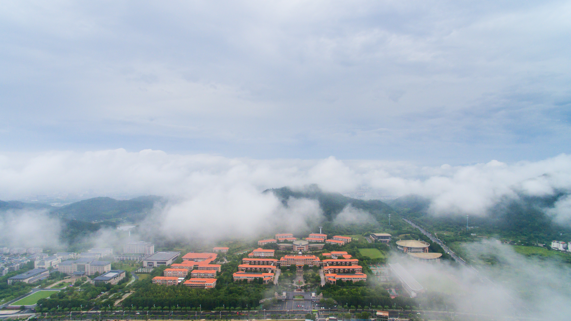 义乌中学实验班录取分数线,义乌中学定向和统招分数线