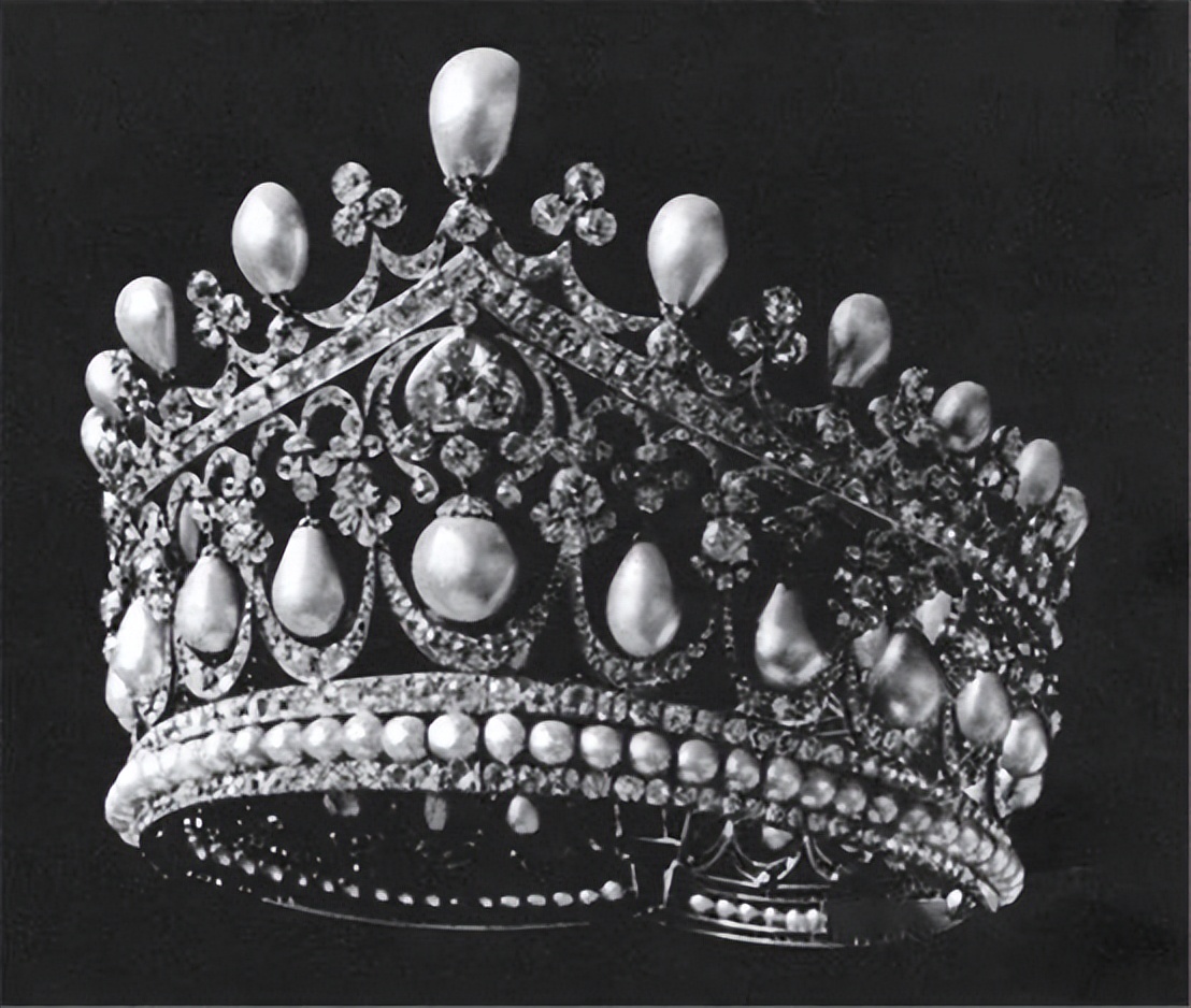 俄罗斯皇室珍宝,俄罗斯皇室珠宝到底有多豪