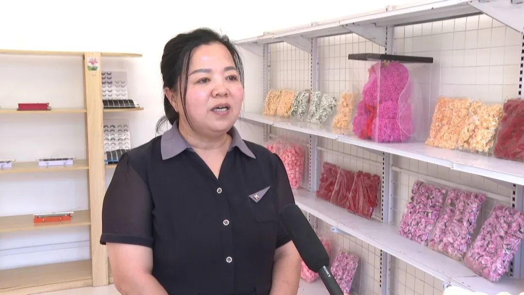 勤劳致富靠双手纯手工活,小小手工活带动大产业