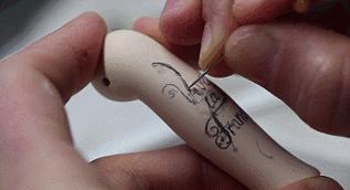 惊呆!李晨花200万为范冰冰定制的新娘娃娃,原来长这样!