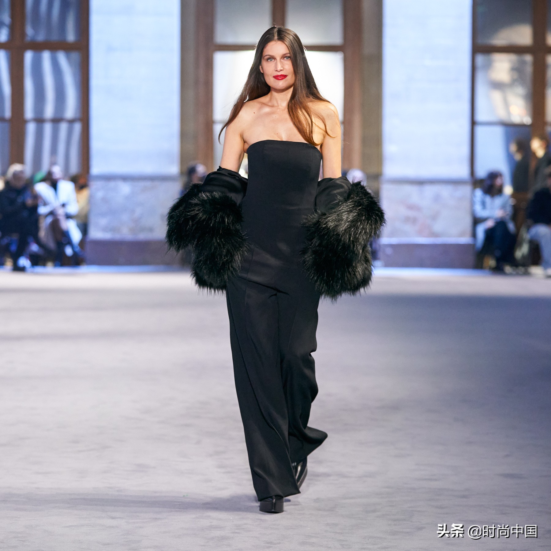 时尚秀场|巴黎地铁万花筒——AMI2022年秋冬时装秀