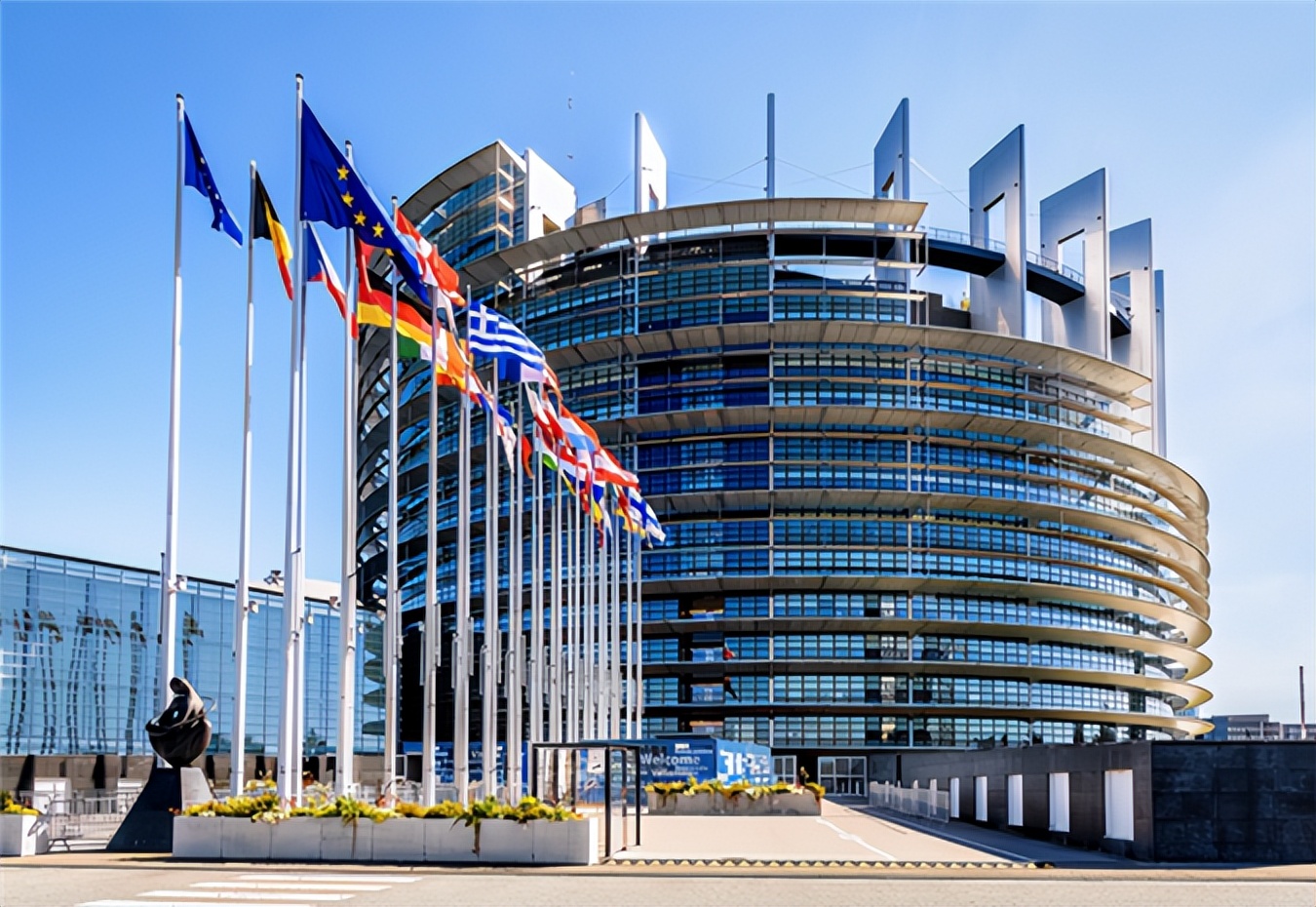 60美元！西方对俄油设“天花板价”后，不光俄罗斯，乌克兰也不满