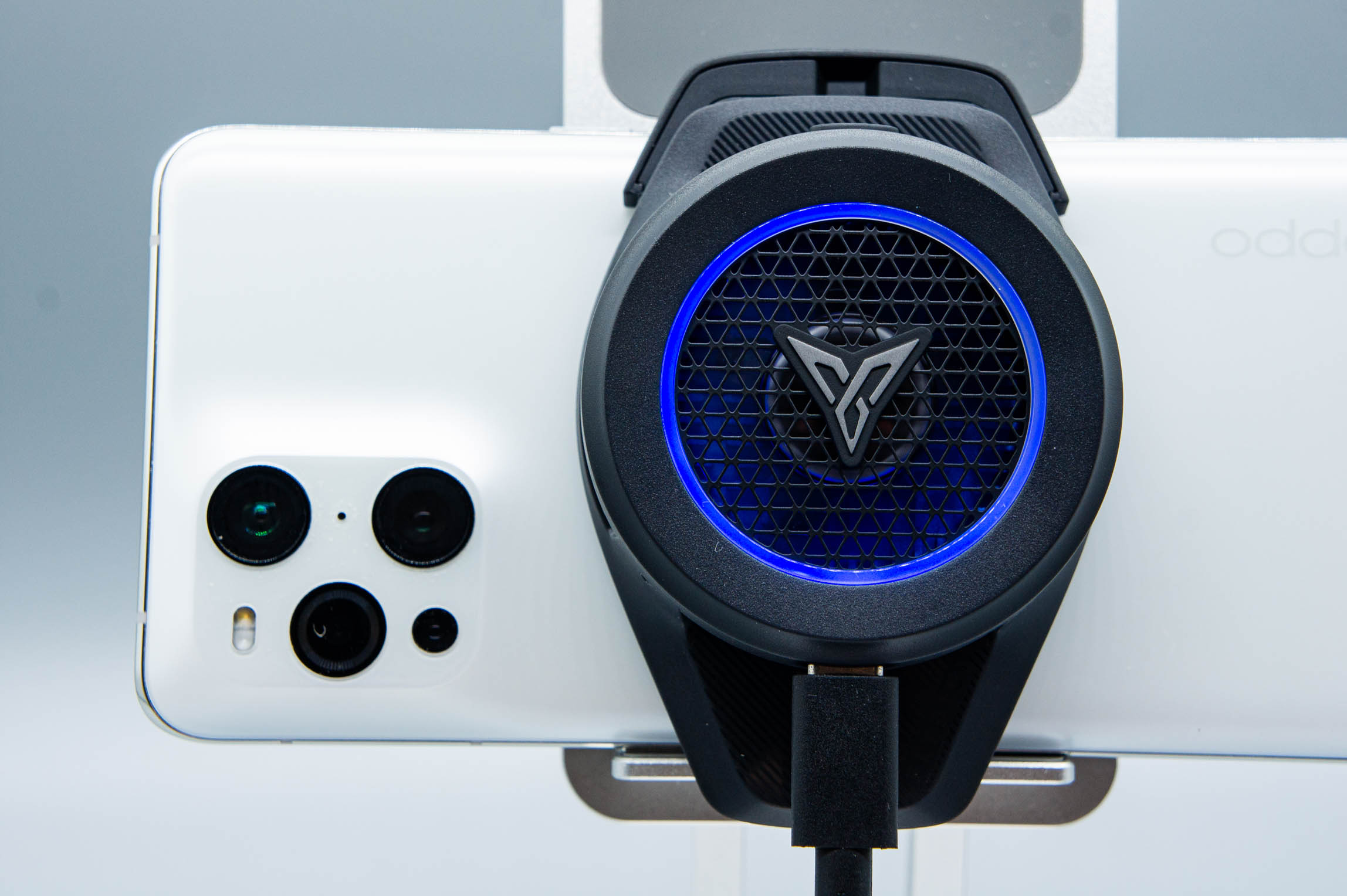 手机游戏散热背夹测评,游戏手机配散热背夹极限测试