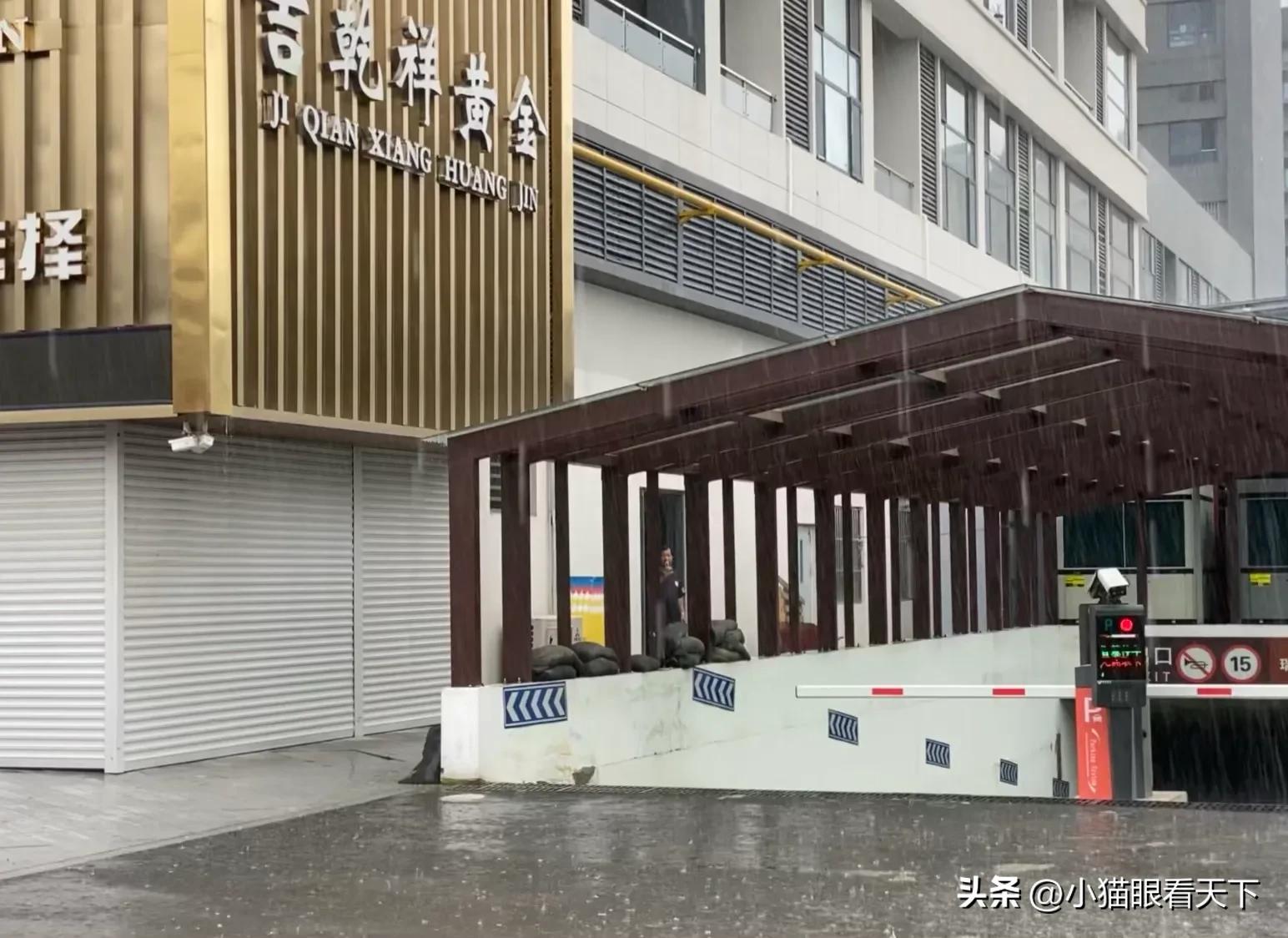 年纪越大为啥越容易流泪,年纪越大眼睛为什么越来越小