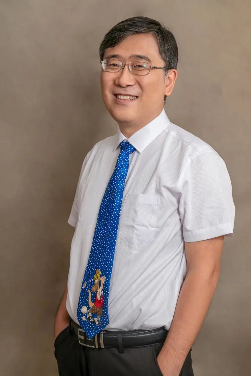 调控电磁波于股掌之间！周磊教授揭秘神奇的超构表面