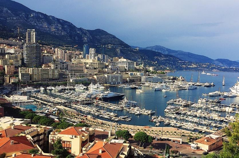 尼斯是什么地方？去那里旅游应该办理什么签证？现在好申请么？