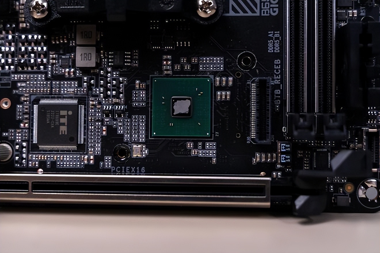 技嘉b550i主板拆解,技嘉b650iaorusultra主板图解