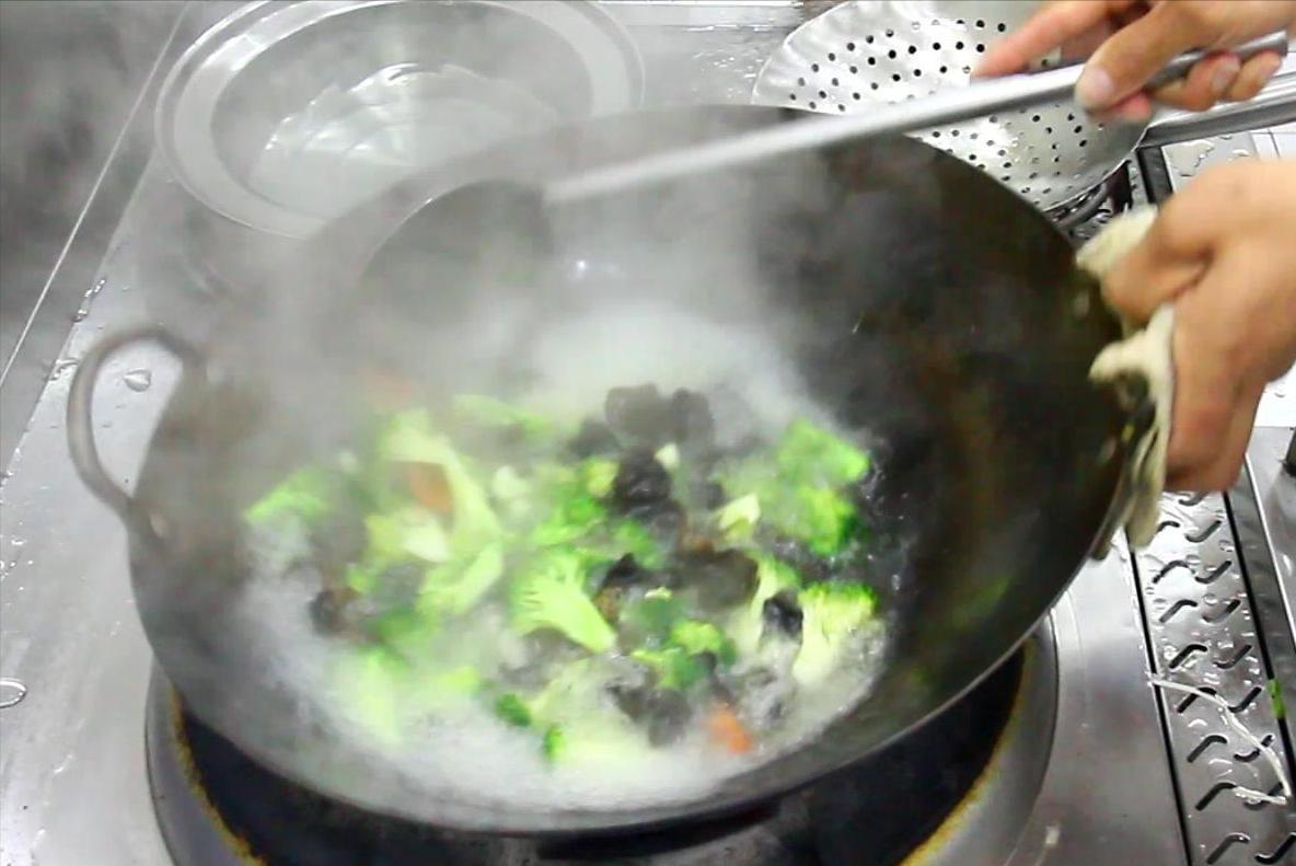 老人补钙补骨食谱,入冬养生多吃什么好