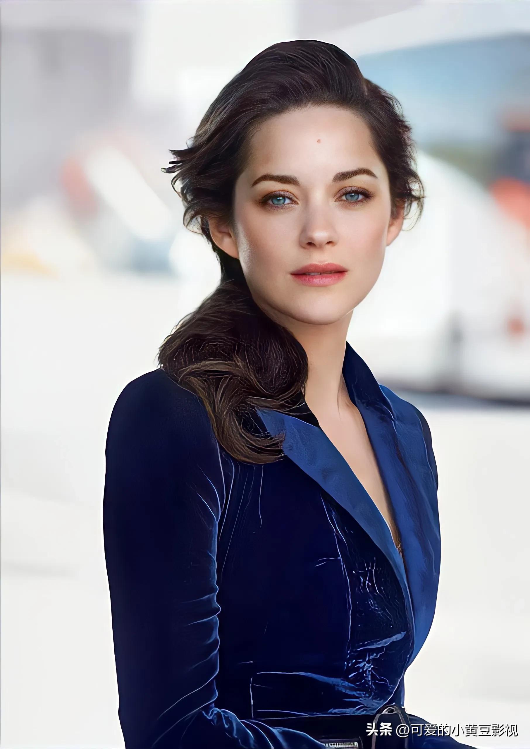 为艺术献身,大尺度出演作品,这朵野性的法国玫瑰,美的惊心动魄