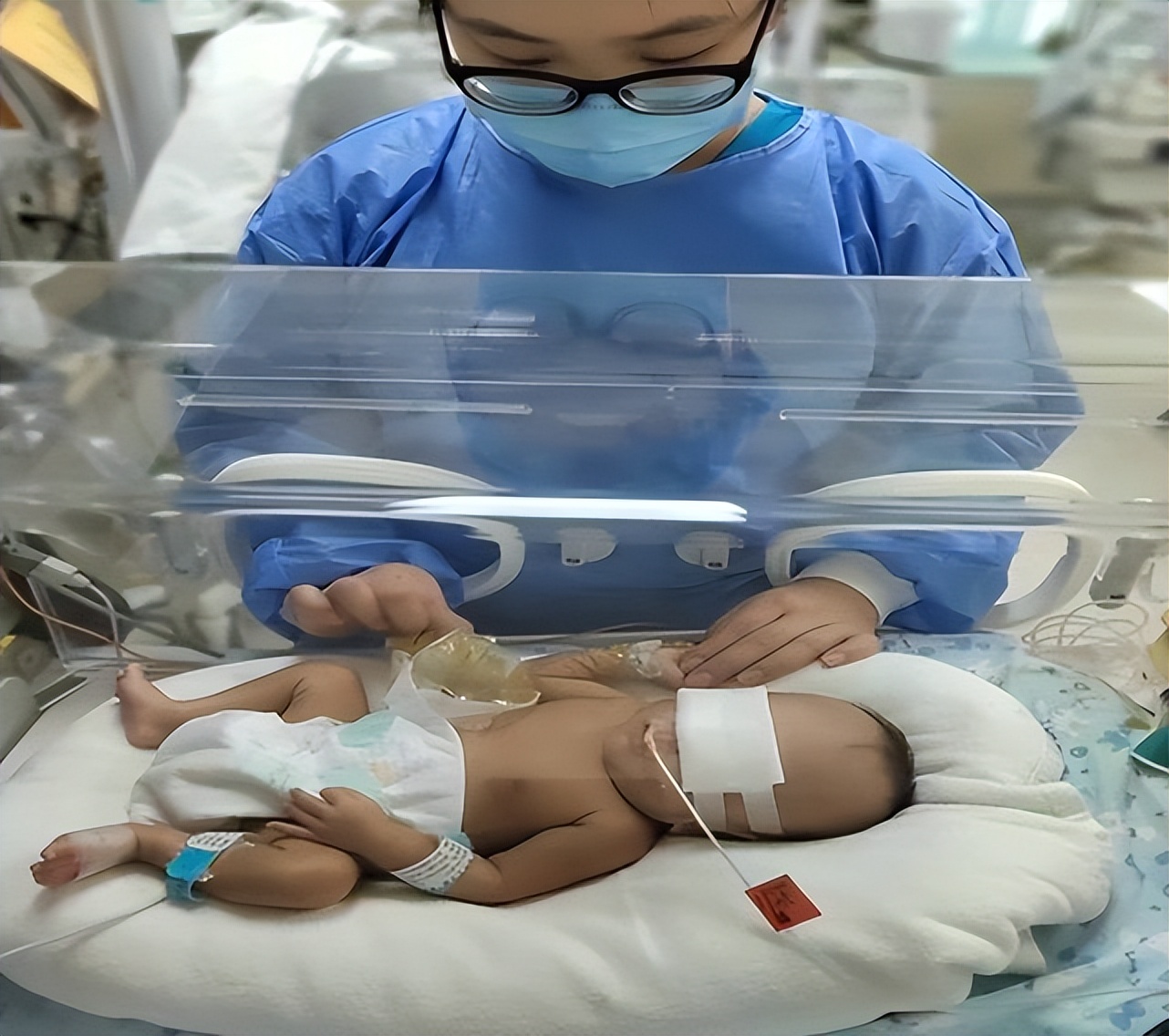 坚守岗位别样新年,坚守在工作岗位的年味