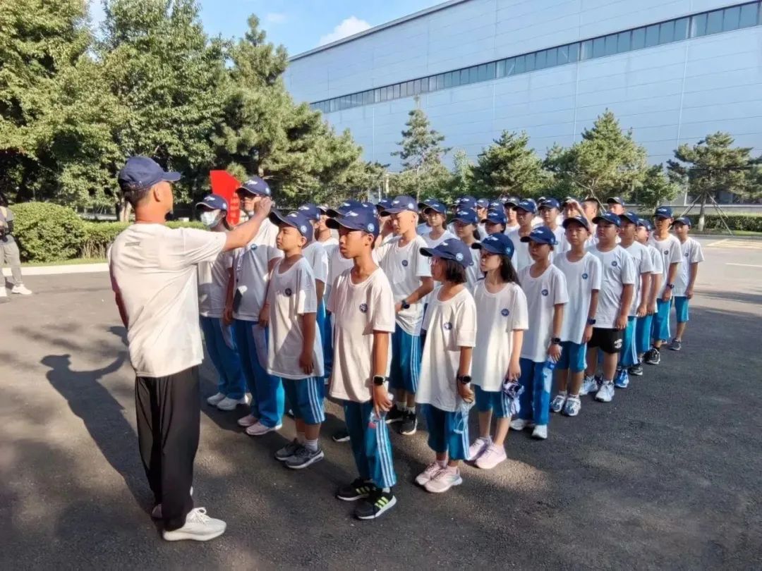 追梦空天凌云志振翅鸿雁赋能时——首都师范大学附属中学育鸿学校