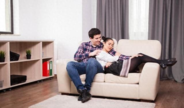 悬疑：丈母娘和大舅哥相继被绑架，我和怀孕的妻子躲到小岛上