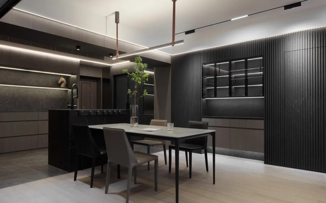 酷飒不冰冷，工业风也可以温暖轻奢