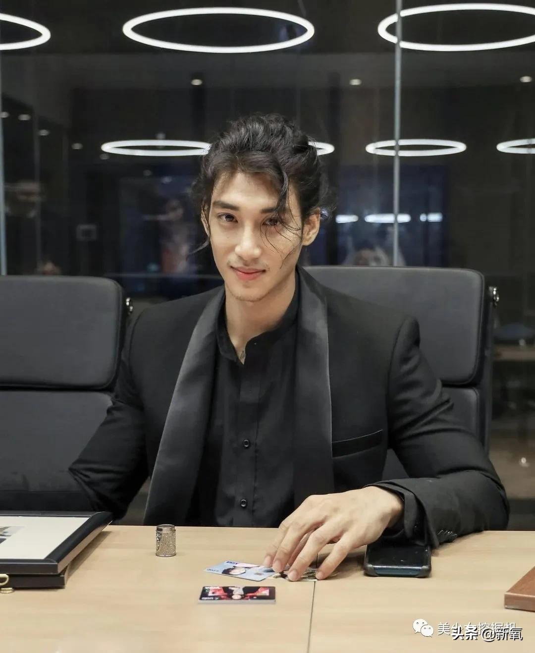 外媒评十大最帅面孔,2024年全球公认最帅面孔