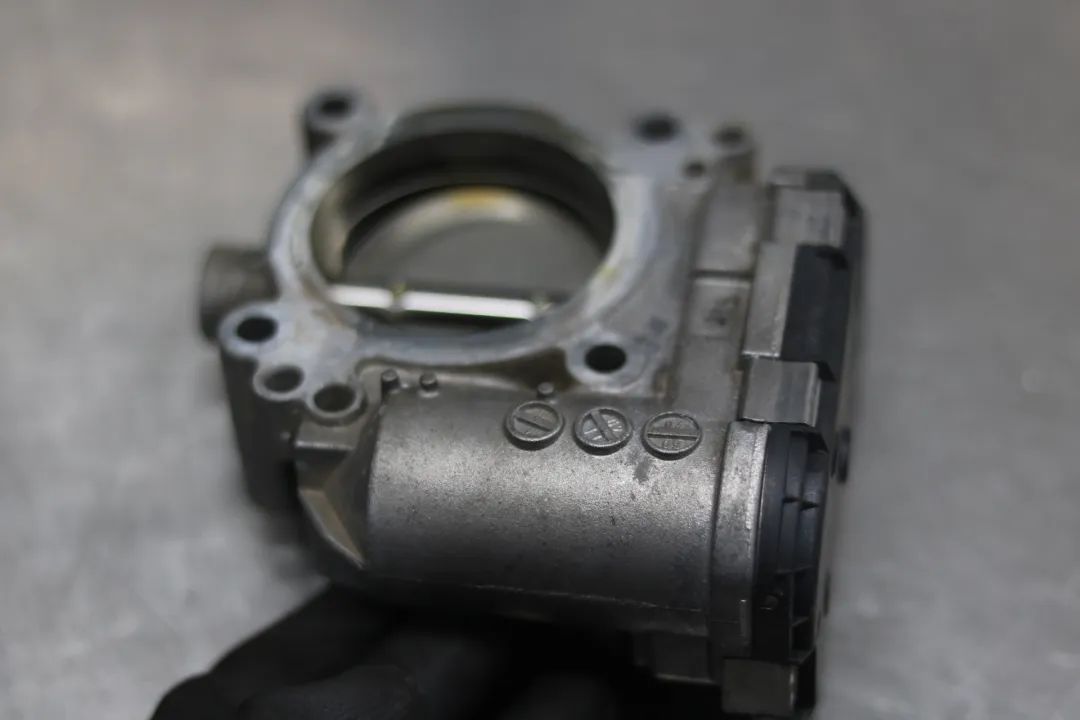 搞了辆“破烂不堪”的老款轿跑，进厂重造大翻新，满血复活变新车