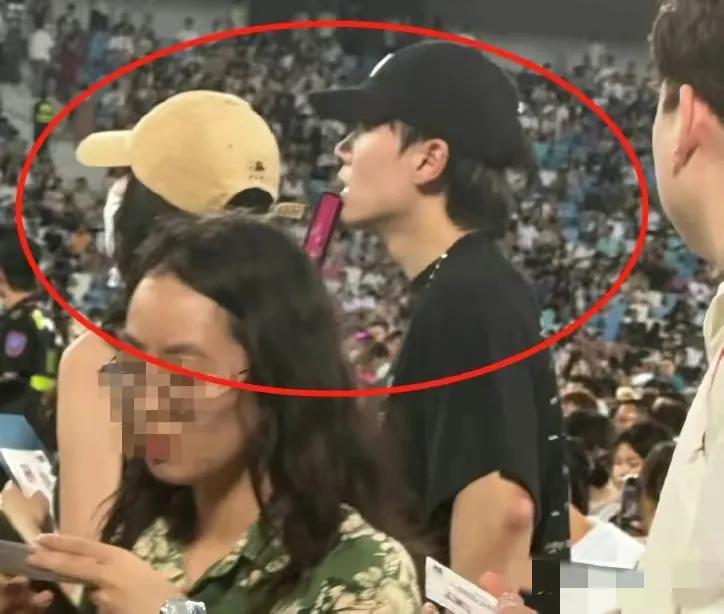 孙怡离婚后恋情曝光，与00后帅哥穿情侣装约会，厕所拥抱疑似同居