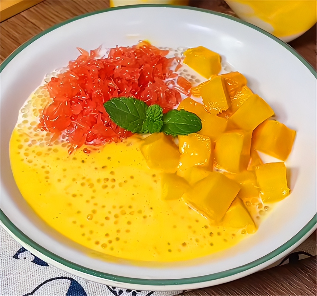 杨枝甘露做法简单又好喝,在家做杨枝甘露甜品