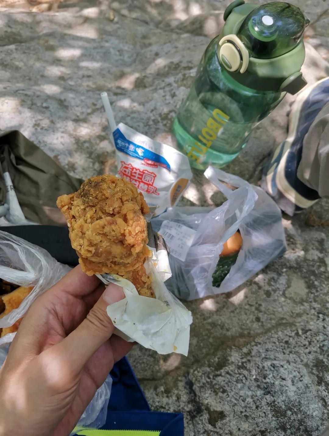 20230513嵩山月亮坡四号线溜腿，旁边的小山脊又出意外了