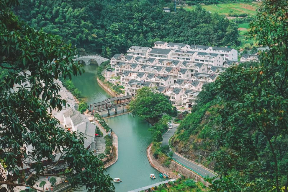 东海最后一处冷门小县城，藏了个海上仙子国，一口小海鲜封神