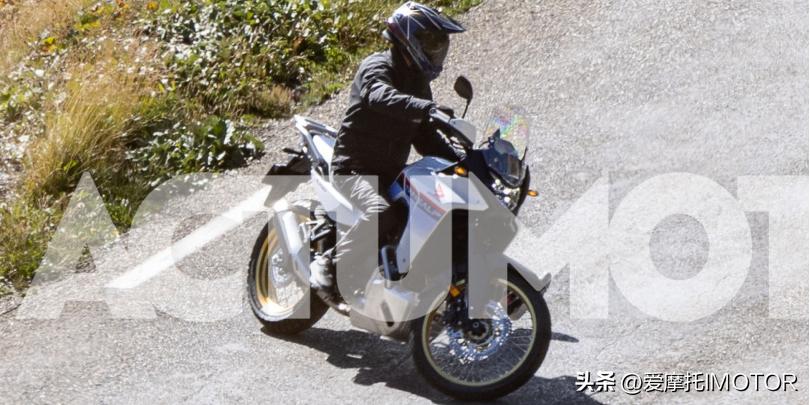 rc390璺熸潨鍗¤开v4,ktmrc390鍜屾潨鍗¤开