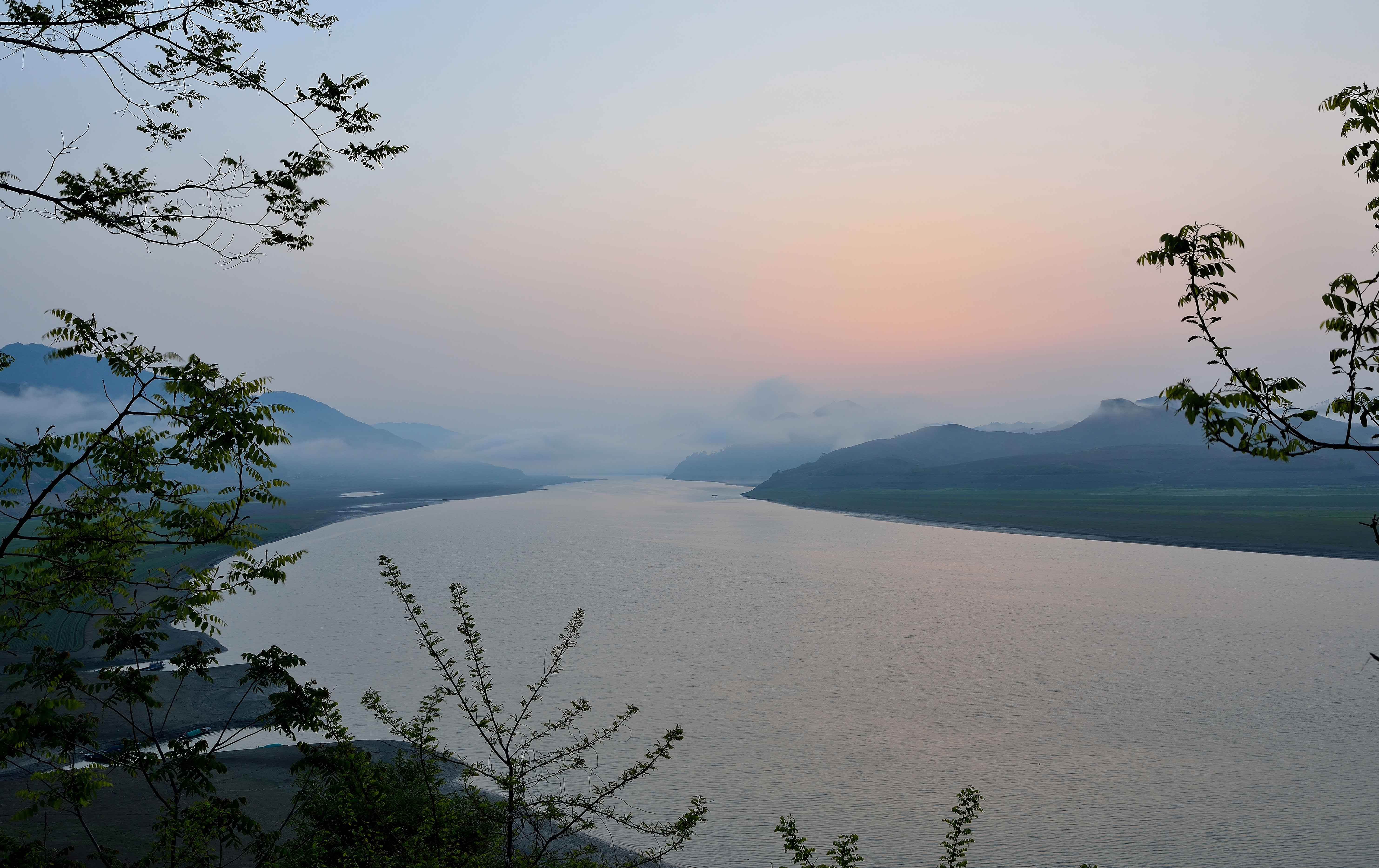 唐朝被誉为七绝圣手的诗人是谁,唐朝最出名的十位诗人的诗