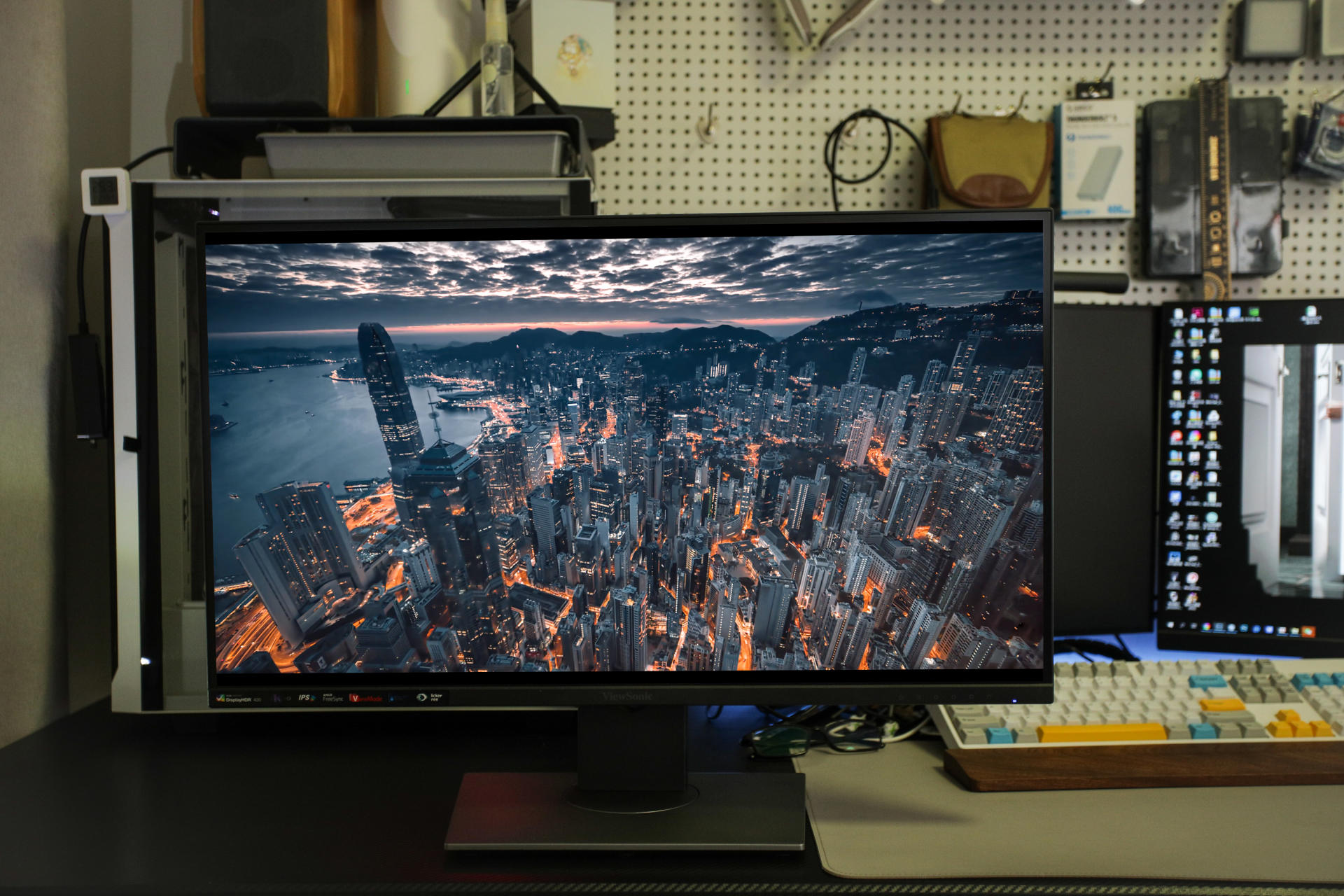 冠捷和优派三星显示器哪个好,4k的显示器优派和冠捷哪个好