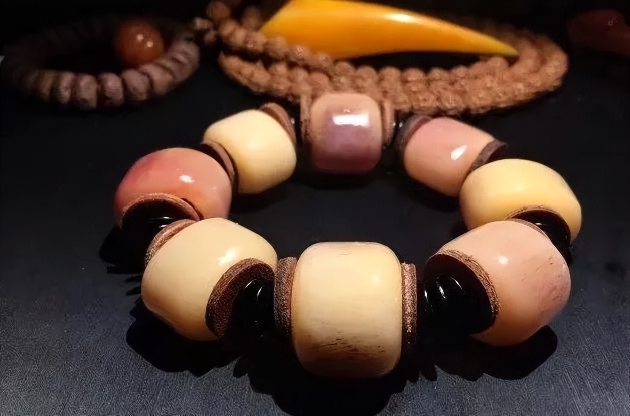 骨制品手串值得玩吗,骨饰手串