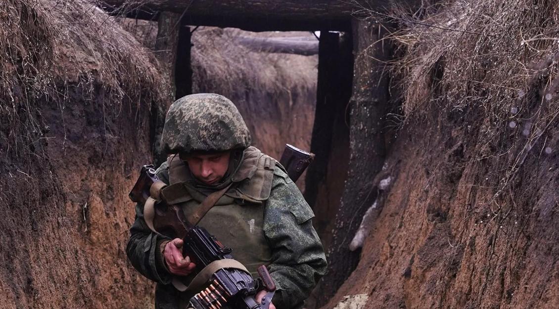 最害怕局面出现，乌内部突然乱了，游击队抢夺并炸毁北约*火军**库！