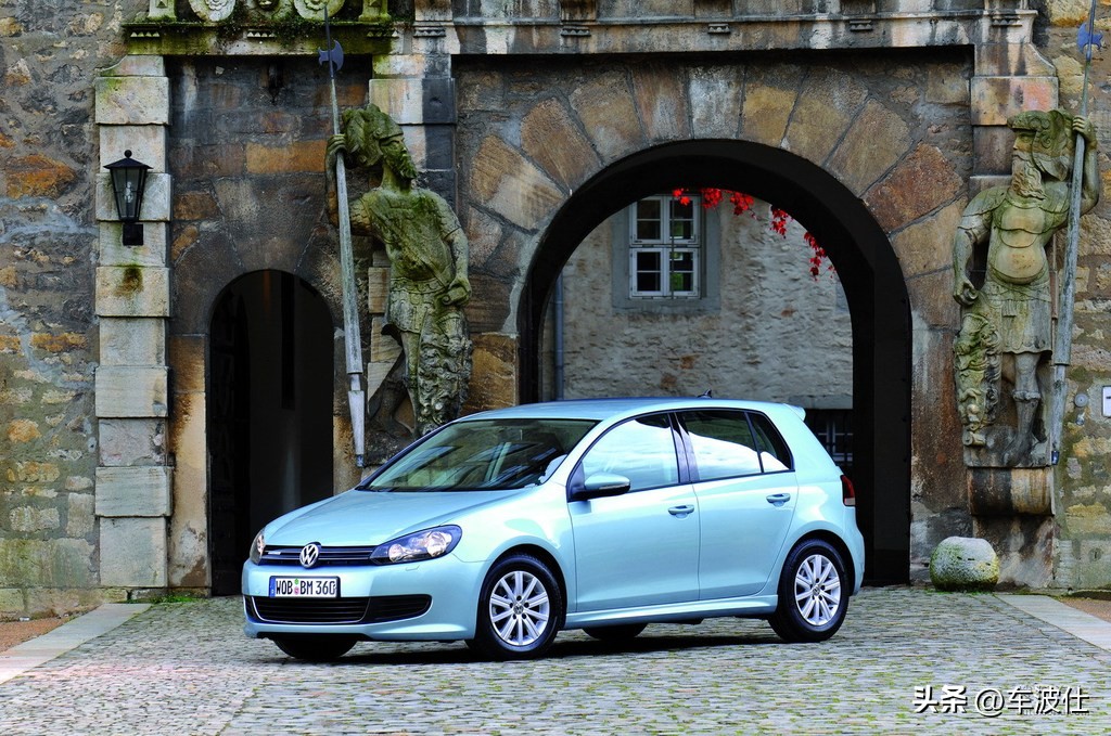 特斯拉踩油门回收动力,特斯拉一松油门就减速