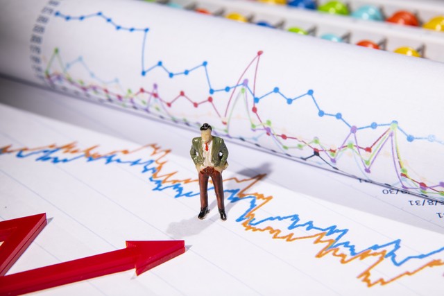 最新黄金原油行情分析及操作建议,黄金原油今日行情分析及操作建议