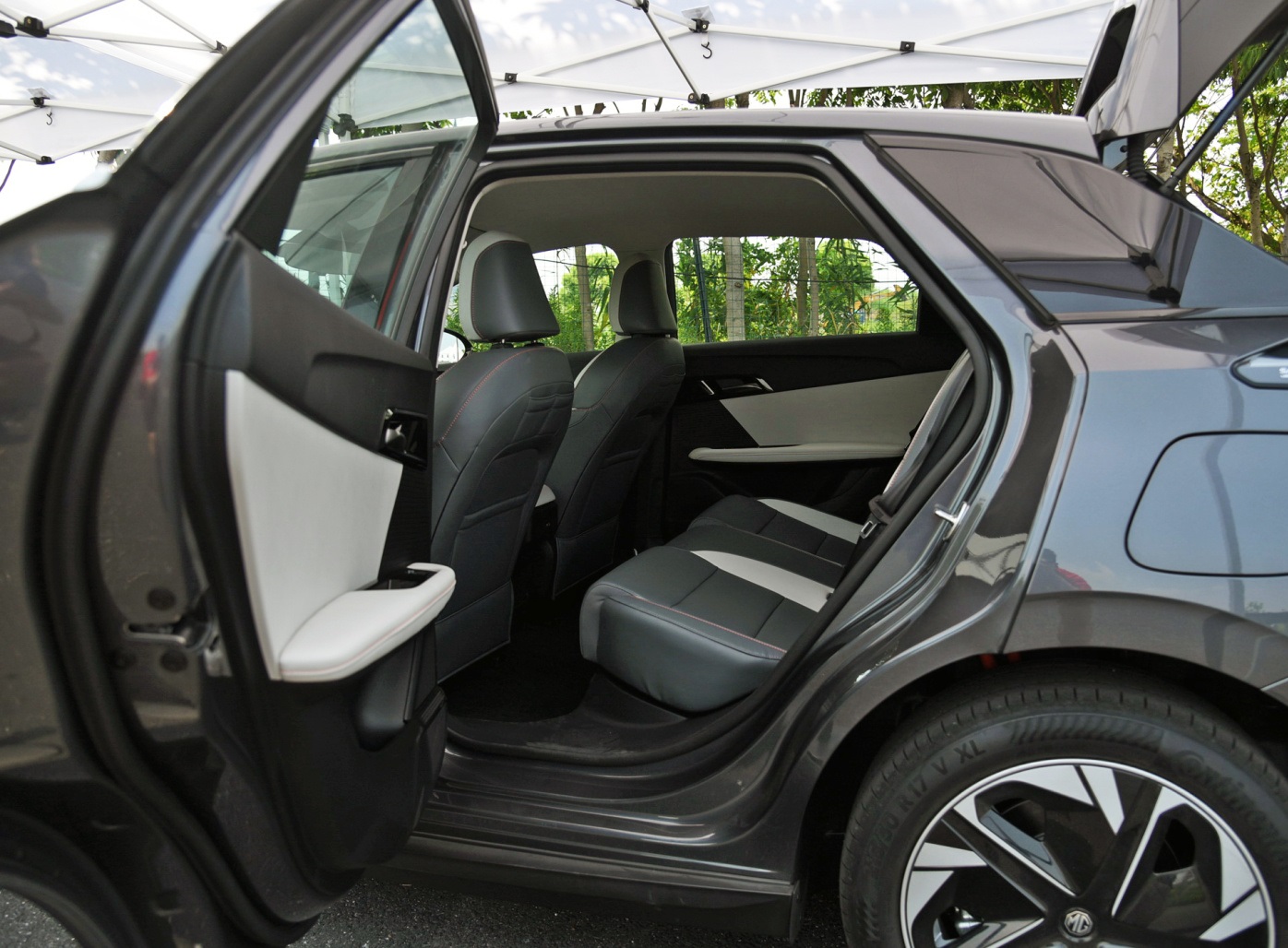 mgmulan时尚版和豪华版的区别,mgmulan四驱版怎么样