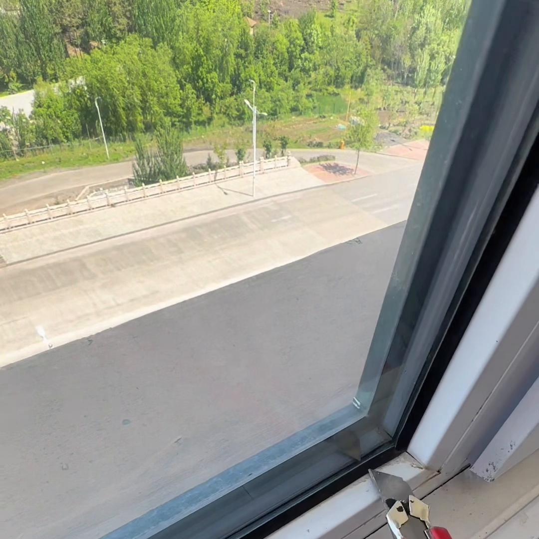 阳台窗户密封打什么胶,自己动手密封窗户