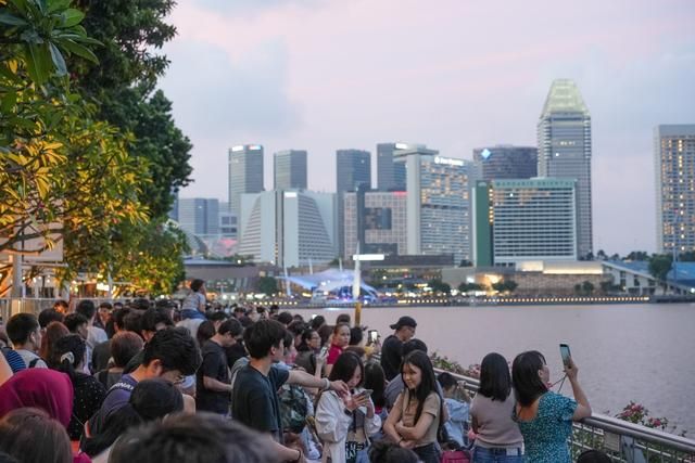 新加坡滨海湾金沙酒店造价多少,新加坡滨海湾金沙酒店白天图片