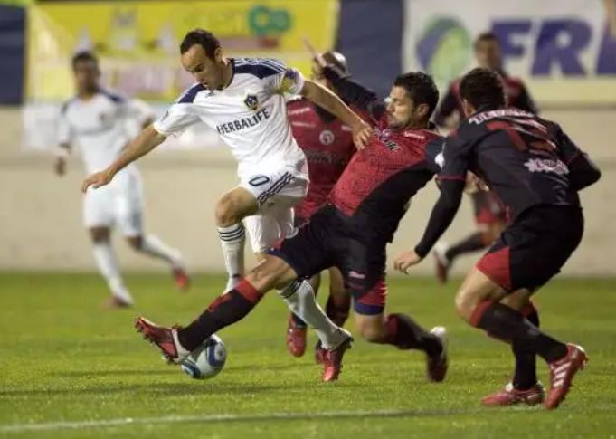 足球场上的政治:18年,奥地利前锋一句脏话,引燃“巴尔干战火”