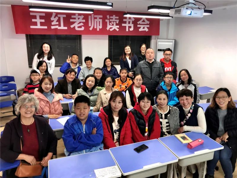 22年，每天一封家长信！青岛42中王红老师“用心浇灌待花开”