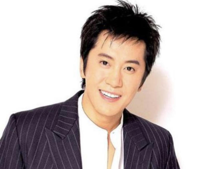 涛声不再的情歌王子：因情歌爆红、因丑闻沉寂，53岁跑商演被批丑